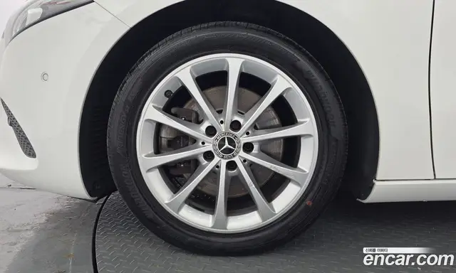 Mercedes-Benz A-Class 2020 2.0 автомат (гидро), миниатюра 5 Mercedes-Benz A-Class 2020 2.0 автомат (гидро), миниатюра 5