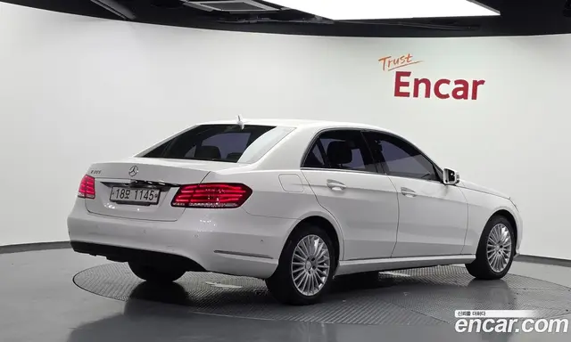 Mercedes-Benz E-Class 2014 3.5 автомат (гидро), миниатюра 2 Mercedes-Benz E-Class 2014 3.5 автомат (гидро), миниатюра 2
