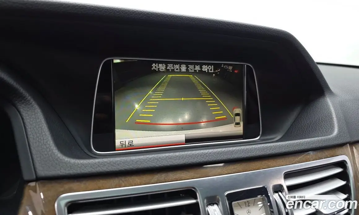 Mercedes-Benz E-Class 2014 3.5 автомат (гидро), фото 17 Mercedes-Benz E-Class 2014 3.5 автомат (гидро), фото 17