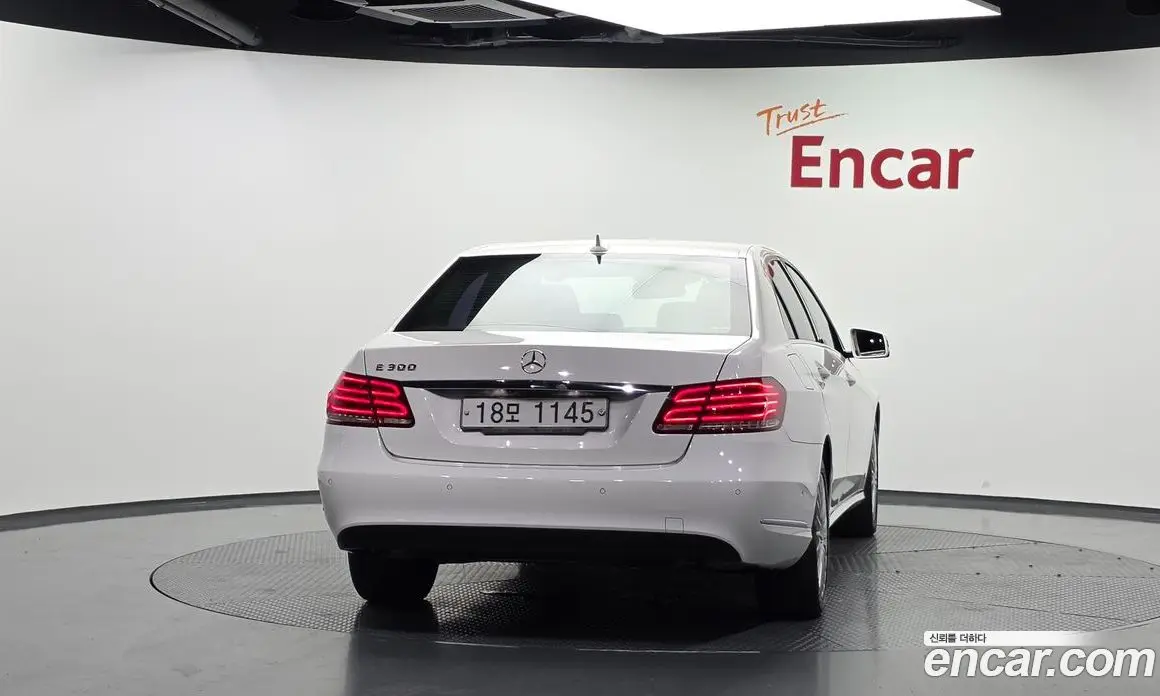 Mercedes-Benz E-Class 2014 3.5 автомат (гидро), фото 4 Mercedes-Benz E-Class 2014 3.5 автомат (гидро), фото 4