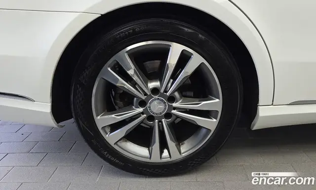 Mercedes-Benz E-Class 2016 2.1 автомат (гидро), миниатюра 5