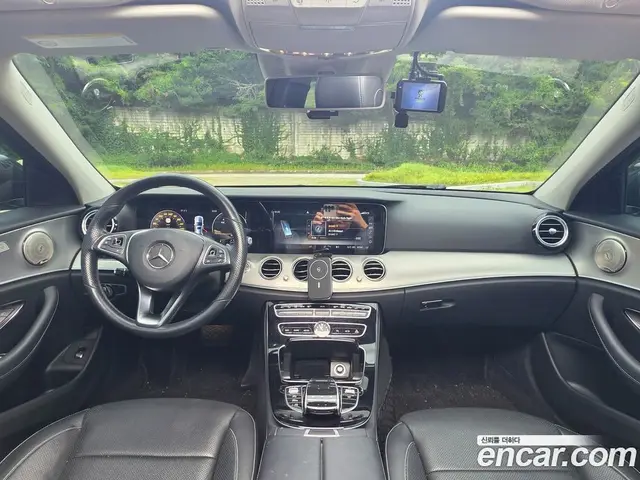 Mercedes-Benz E-Class 2017 3.0 автомат (гидро), миниатюра 8