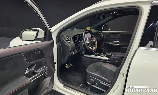 Mercedes-Benz GLA-Class 2022 2.0 автомат (гидро), миниатюра 11 Mercedes-Benz GLA-Class 2022 2.0 автомат (гидро), миниатюра 11