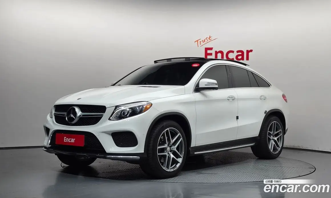 Mercedes-Benz GLE-Class 2016 3.0 автомат (гидро), фото 1 Mercedes-Benz GLE-Class 2016 3.0 автомат (гидро), фото 1
