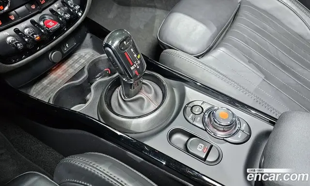 Mini Clubman 2020 2.0 автомат (гидро), миниатюра 9