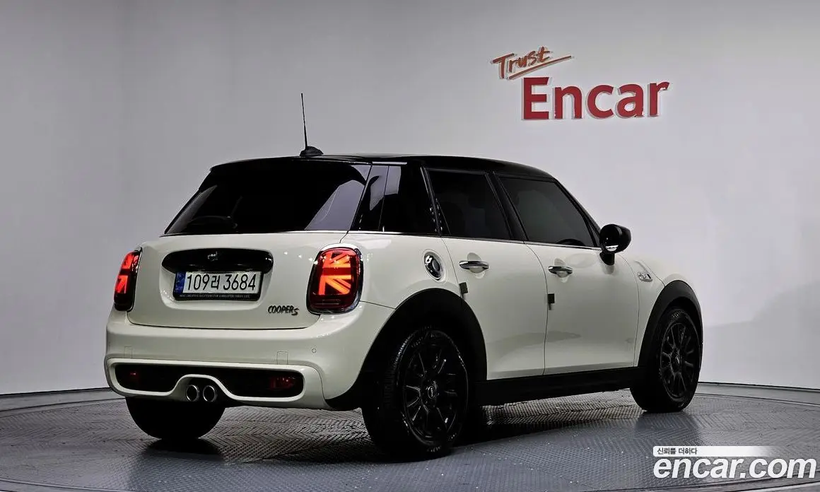 Mini Cooper 2021 2.0 автомат (гидро), фото 2 Mini Cooper 2021 2.0 автомат (гидро), фото 2