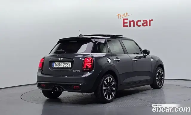 Mini Cooper 2021 2.0 автомат (гидро), миниатюра 2