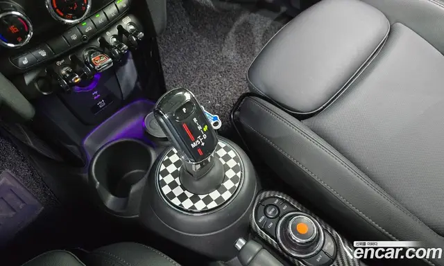 Mini Cooper 2021 2.0 автомат (гидро), миниатюра 9