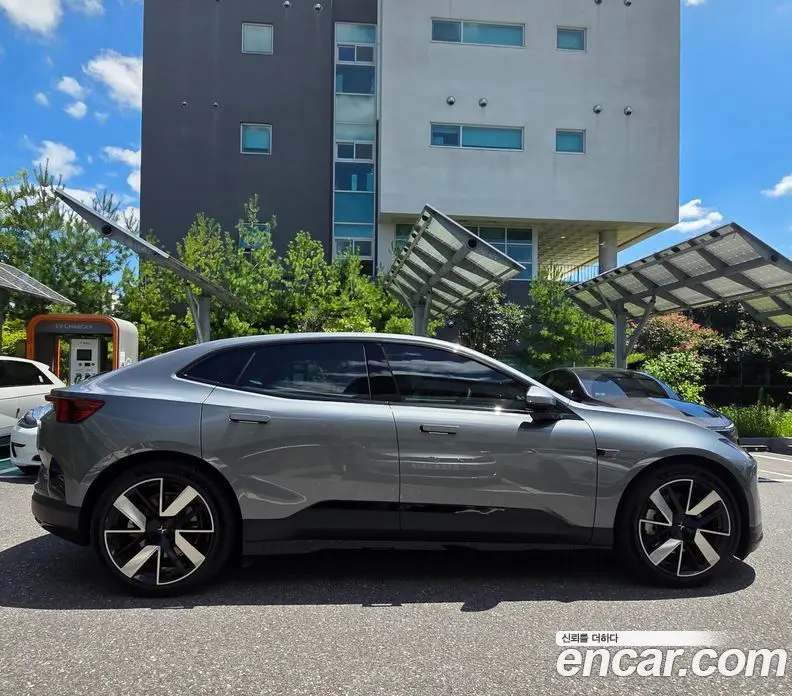 Polestar Polestar 4 2025 автомат (гидро), фото 5 Polestar Polestar 4 2025 автомат (гидро), фото 5