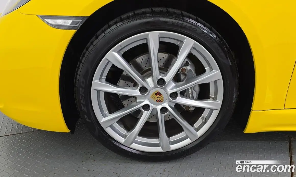 Porsche 718 2017 2.0 автомат (гидро), фото 5 Porsche 718 2017 2.0 автомат (гидро), фото 5