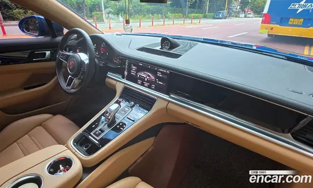 Porsche Panamera 2018 3.0 автомат (гидро), миниатюра 7 Porsche Panamera 2018 3.0 автомат (гидро), миниатюра 7