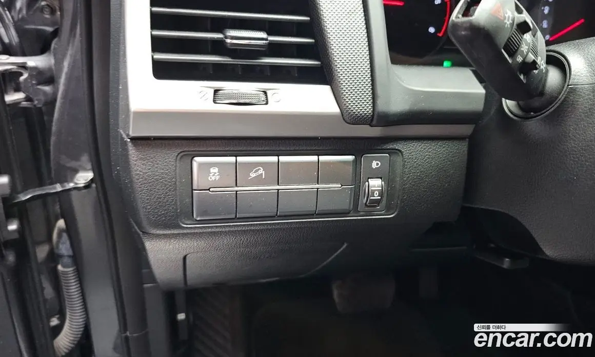 SsangYong Rexton 2018 2.2 автомат (гидро), фото 17 SsangYong Rexton 2018 2.2 автомат (гидро), фото 17