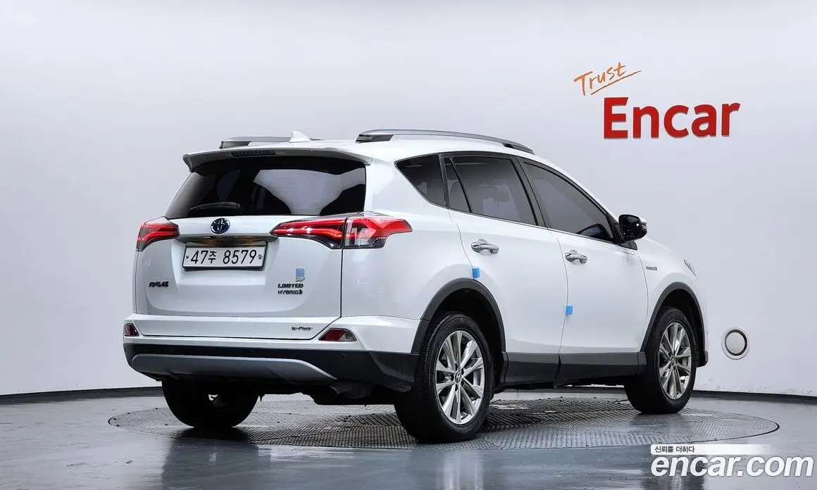 Toyota RAV4 2018 2.5 автомат (гидро), фото 2 Toyota RAV4 2018 2.5 автомат (гидро), фото 2