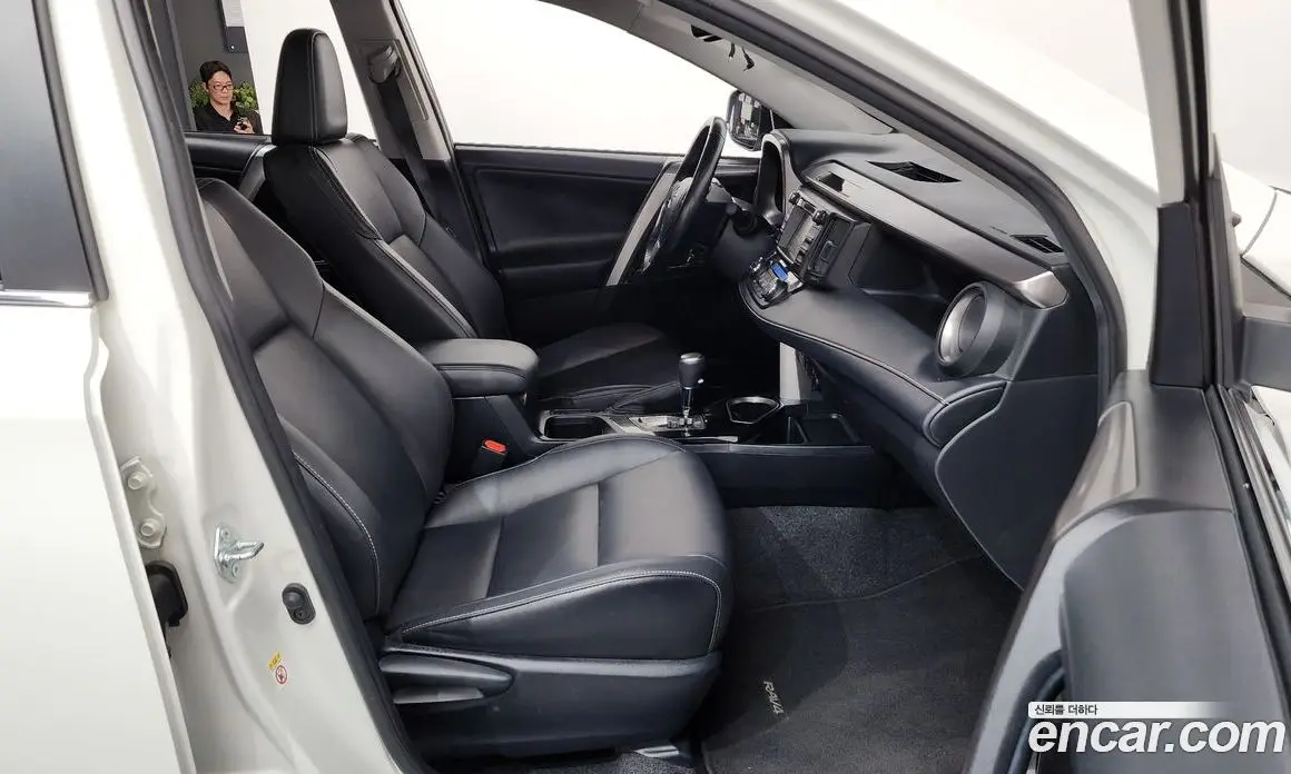Toyota RAV4 2018 2.5 автомат (гидро), фото 11 Toyota RAV4 2018 2.5 автомат (гидро), фото 11