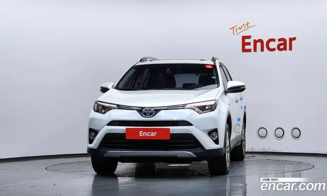 Toyota RAV4 2018 2.5 автомат (гидро), миниатюра 3 Toyota RAV4 2018 2.5 автомат (гидро), миниатюра 3