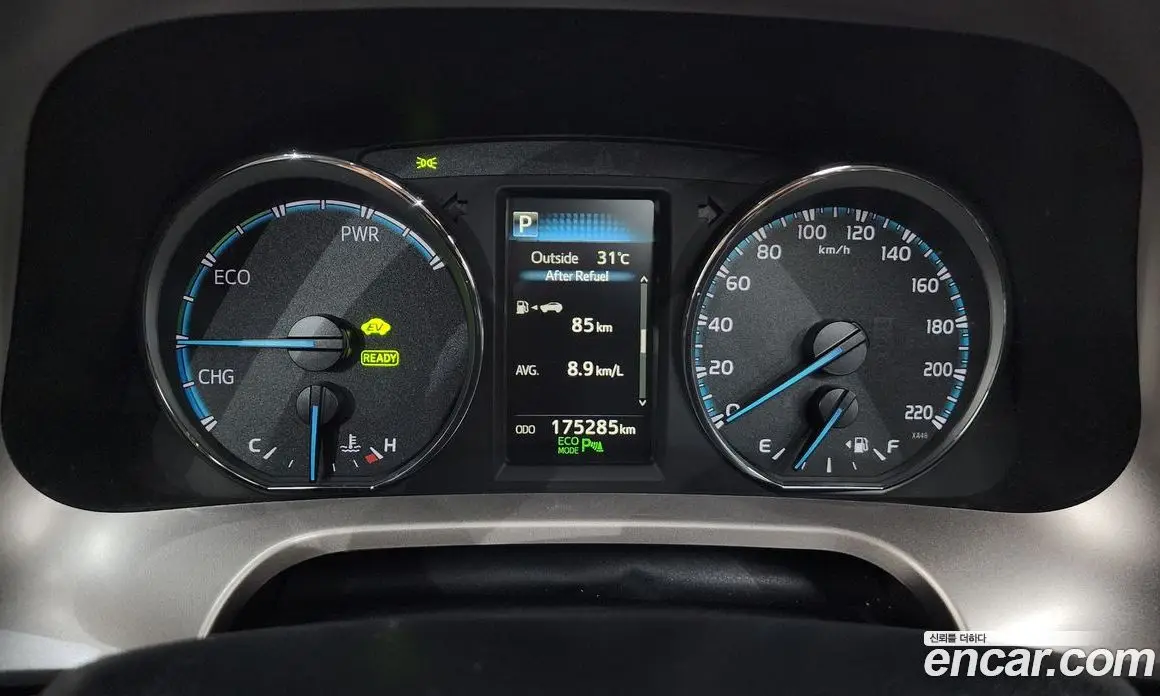 Toyota RAV4 2018 2.5 автомат (гидро), фото 8 Toyota RAV4 2018 2.5 автомат (гидро), фото 8