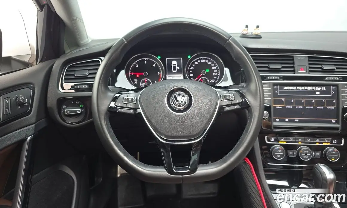 Volkswagen Golf 2014 2.0 автомат (гидро), фото 13