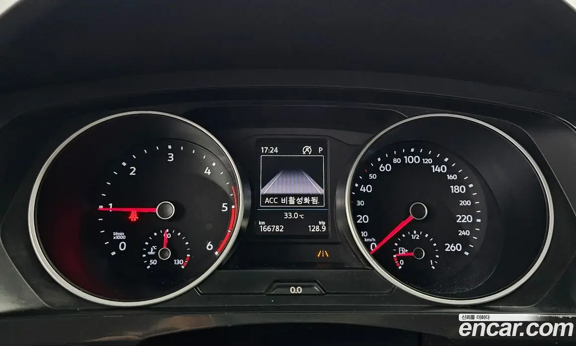 Volkswagen Tiguan 2018 2.0 автомат (гидро), фото 8
