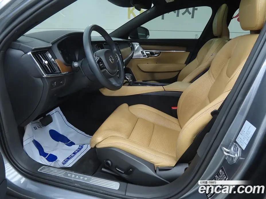 Volvo S90 2019 2.0 автомат (гидро), фото 5 Volvo S90 2019 2.0 автомат (гидро), фото 5