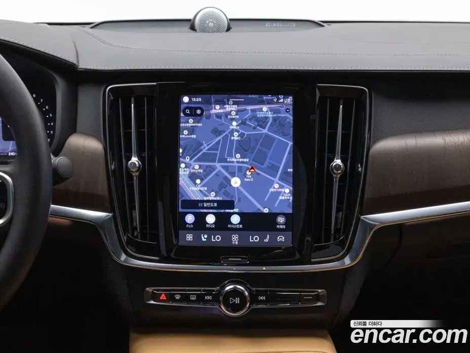 Volvo S90 2023 2.0 автомат (гидро), фото 17 Volvo S90 2023 2.0 автомат (гидро), фото 17