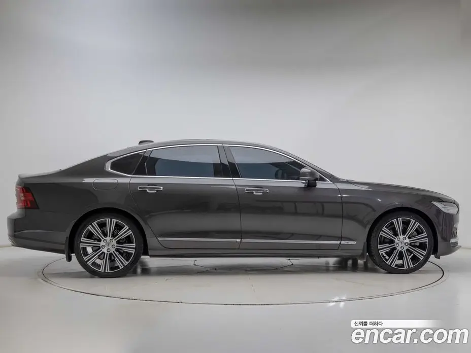 Volvo S90 2023 2.0 автомат (гидро), фото 5 Volvo S90 2023 2.0 автомат (гидро), фото 5