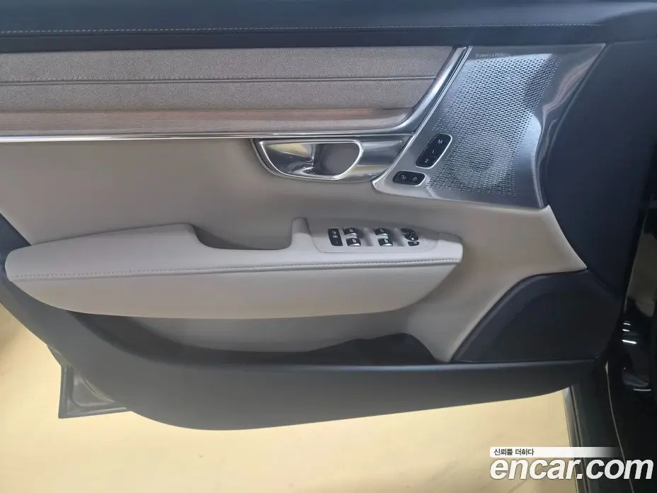 Volvo S90 2025 2.0 автомат (гидро), фото 13
