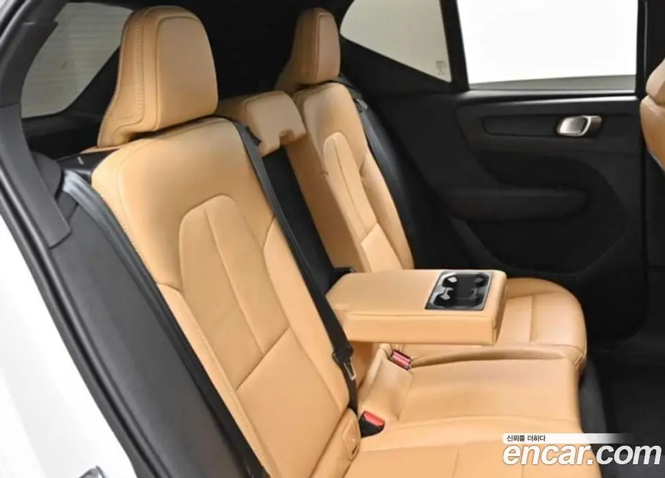 Volvo XC40 2021 2.0 автомат (гидро), фото 12 Volvo XC40 2021 2.0 автомат (гидро), фото 12