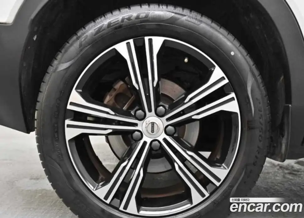 Volvo XC40 2021 2.0 автомат (гидро), фото 5 Volvo XC40 2021 2.0 автомат (гидро), фото 5