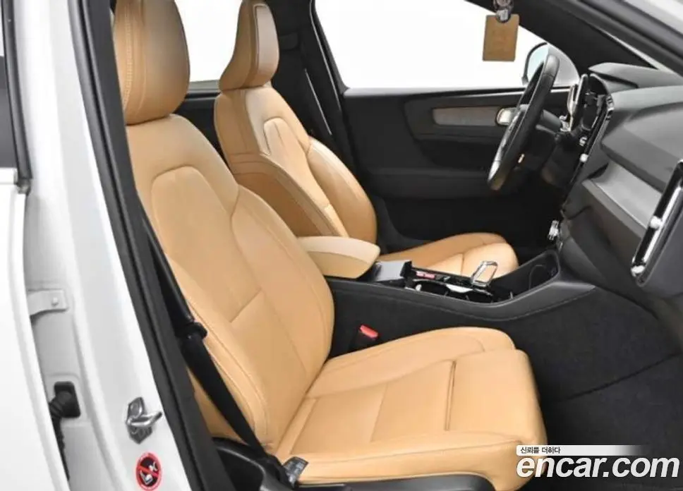 Volvo XC40 2021 2.0 автомат (гидро), фото 10 Volvo XC40 2021 2.0 автомат (гидро), фото 10