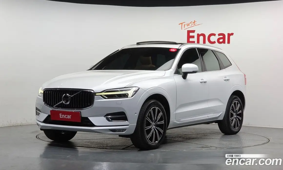 Volvo XC60 2019 2.0 автомат (гидро), фото 1 Volvo XC60 2019 2.0 автомат (гидро), фото 1