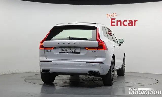 Volvo XC60 2019 2.0 автомат (гидро), миниатюра 4 Volvo XC60 2019 2.0 автомат (гидро), миниатюра 4