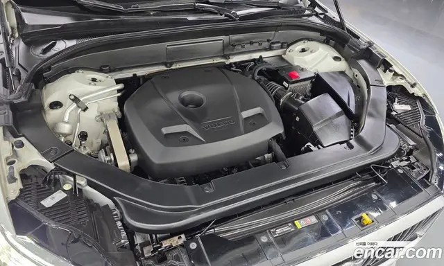 Volvo XC60 2019 2.0 автомат (гидро), миниатюра 6 Volvo XC60 2019 2.0 автомат (гидро), миниатюра 6