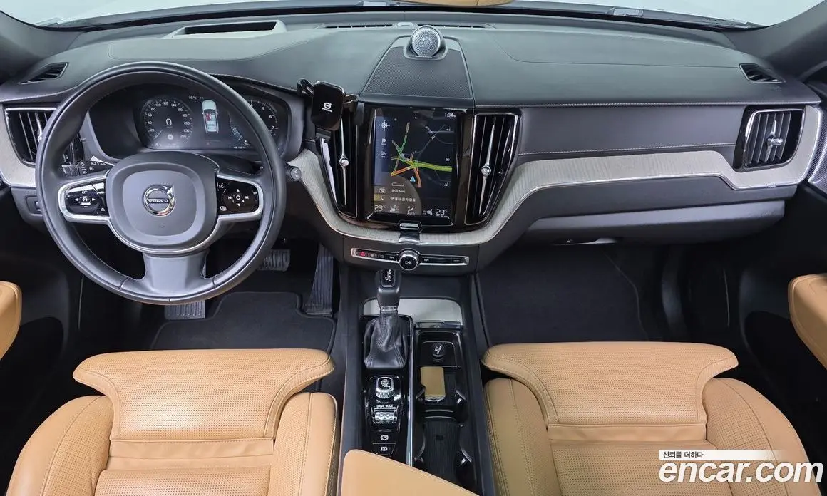 Volvo XC60 2019 2.0 автомат (гидро), фото 7 Volvo XC60 2019 2.0 автомат (гидро), фото 7