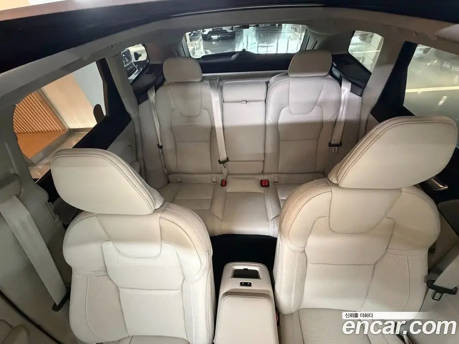 Volvo XC60 2026 2.0 автомат (гидро), фото 17 Volvo XC60 2026 2.0 автомат (гидро), фото 17