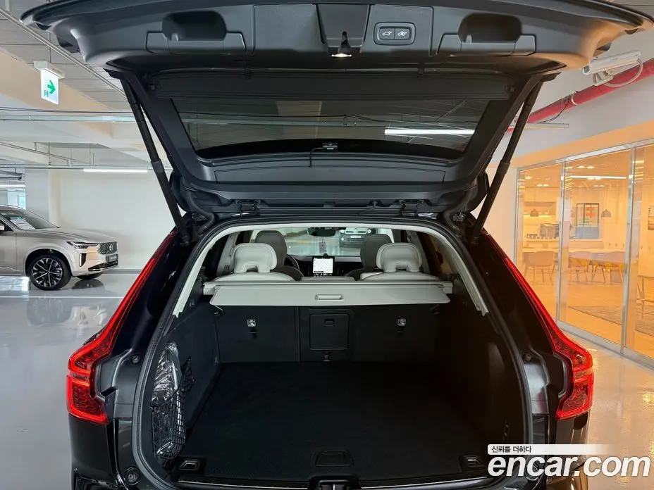 Volvo XC60 2026 2.0 автомат (гидро), фото 18 Volvo XC60 2026 2.0 автомат (гидро), фото 18