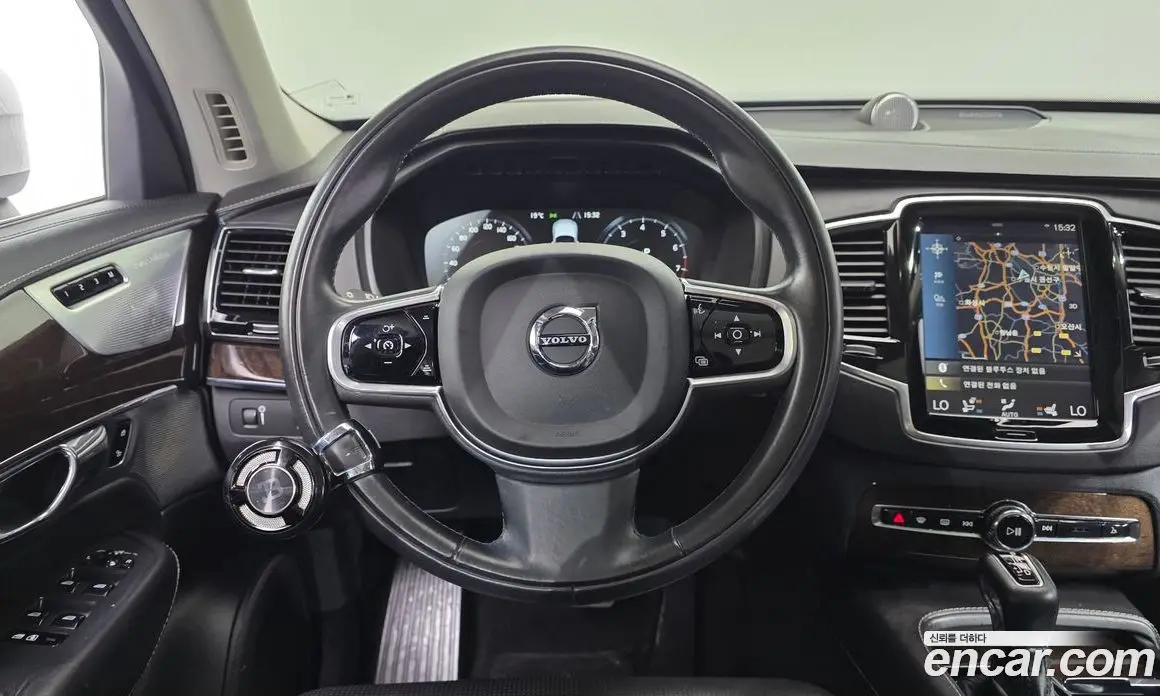 Volvo XC90 2016 2.0 автомат (гидро), фото 14 Volvo XC90 2016 2.0 автомат (гидро), фото 14