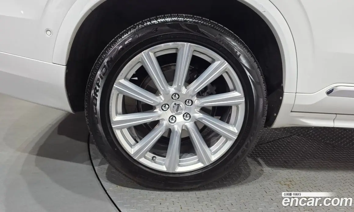 Volvo XC90 2016 2.0 автомат (гидро), фото 5 Volvo XC90 2016 2.0 автомат (гидро), фото 5