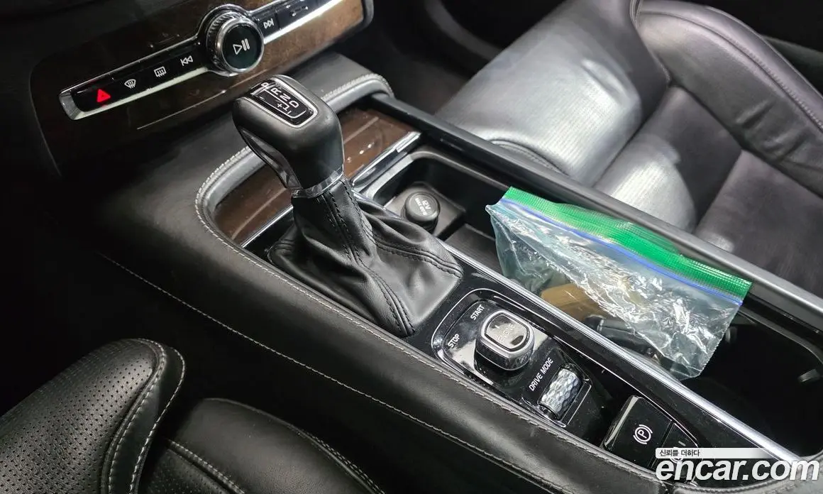 Volvo XC90 2016 2.0 автомат (гидро), фото 9 Volvo XC90 2016 2.0 автомат (гидро), фото 9