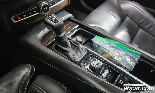 Volvo XC90 2016 2.0 автомат (гидро), миниатюра 9 Volvo XC90 2016 2.0 автомат (гидро), миниатюра 9