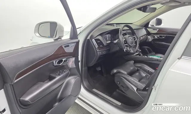 Volvo XC90 2016 2.0 автомат (гидро), миниатюра 10 Volvo XC90 2016 2.0 автомат (гидро), миниатюра 10