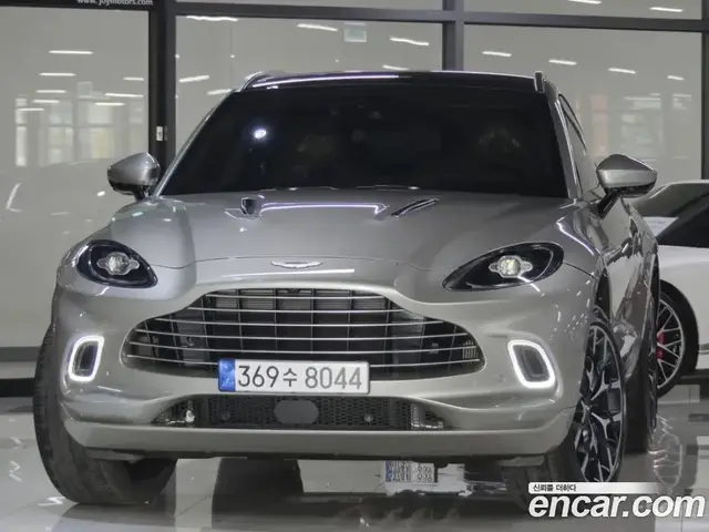 Aston Martin DBX, 2022, 20 200 км Aston Martin DBX, 2022, 20 200 км