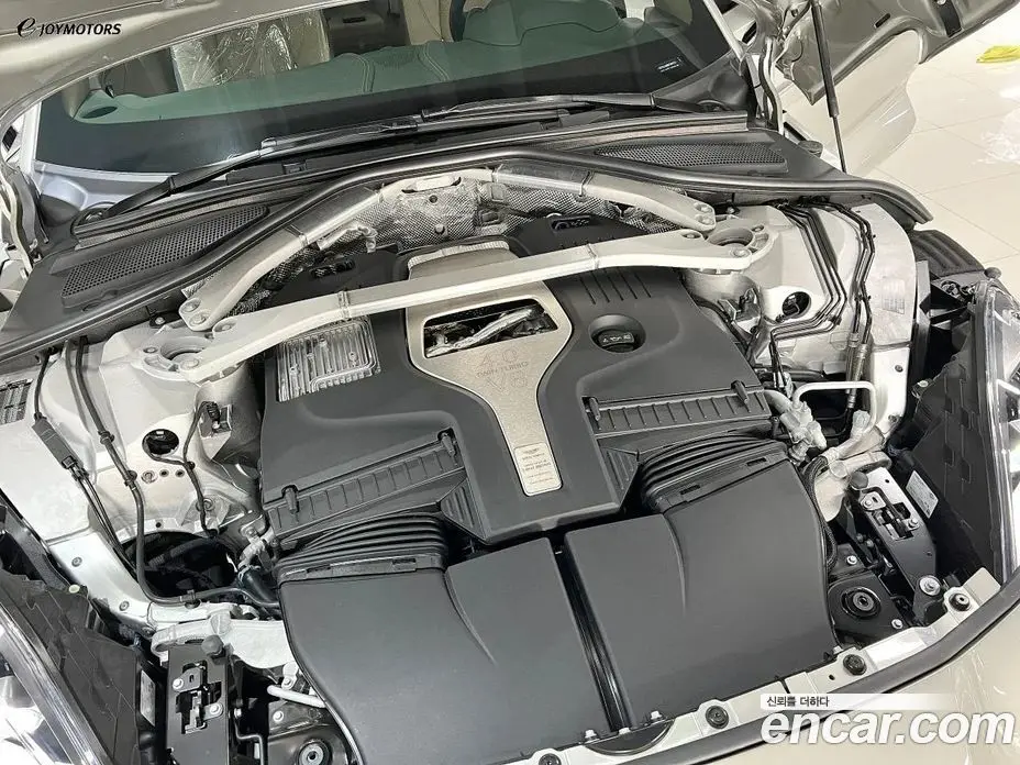 Aston Martin DBX 2022 4.0 автомат (гидро), фото 5 Aston Martin DBX 2022 4.0 автомат (гидро), фото 5