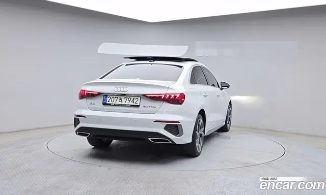 Audi A3 2023 2.0 автомат (гидро), миниатюра 3