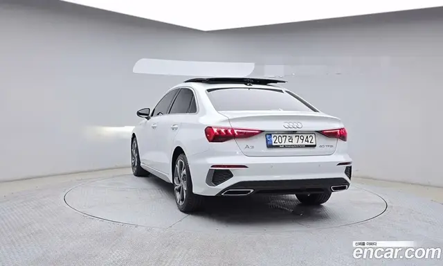 Audi A3 2023 2.0 автомат (гидро), миниатюра 4