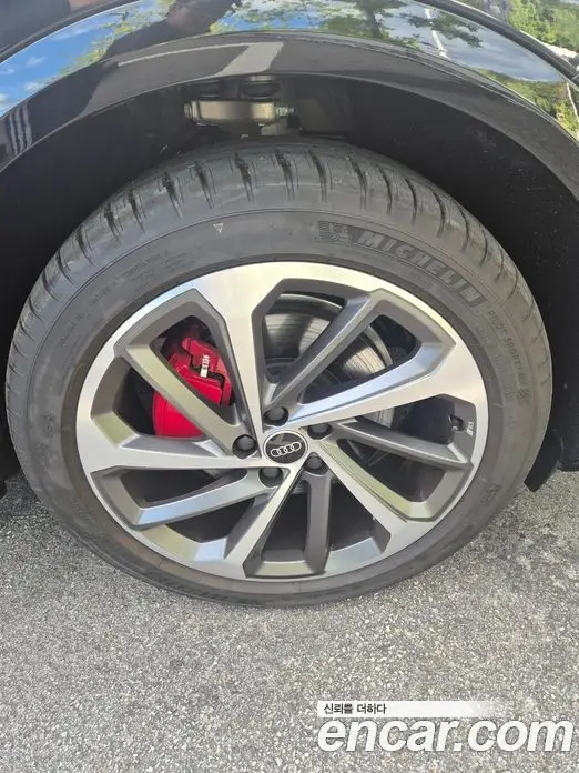 Audi Q5 2025 2.0 автомат (гидро), фото 12