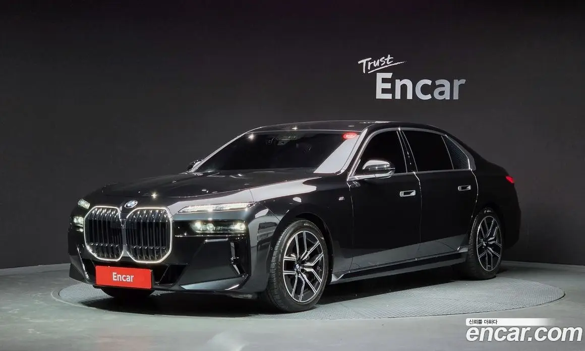 BMW 7 серия 2023 3.0 автомат (гидро), фото 1 BMW 7 серия 2023 3.0 автомат (гидро), фото 1