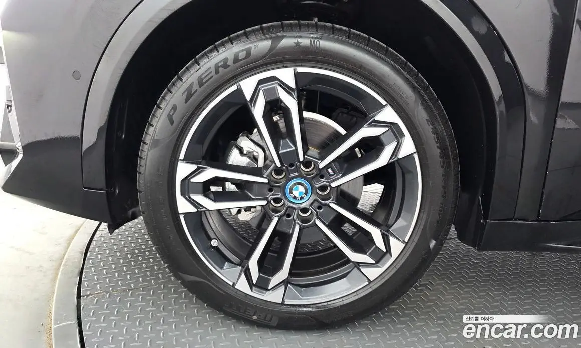 BMW iX2 2025 0.2 автомат (гидро), фото 5