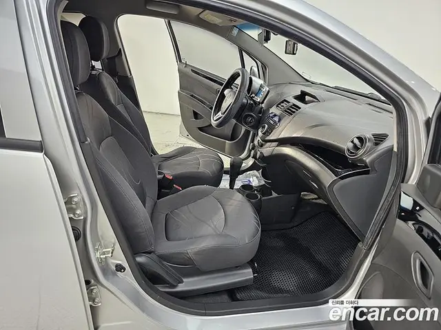 Chevrolet Spark 2012 1.0 автомат (гидро), миниатюра 11