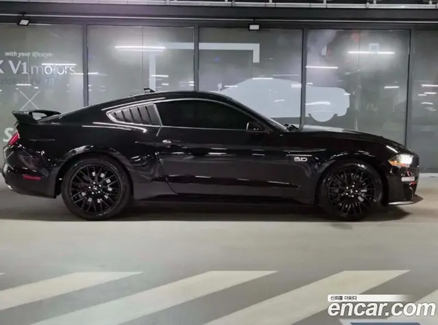 Ford Mustang 2022 5.0 автомат (гидро), миниатюра 3