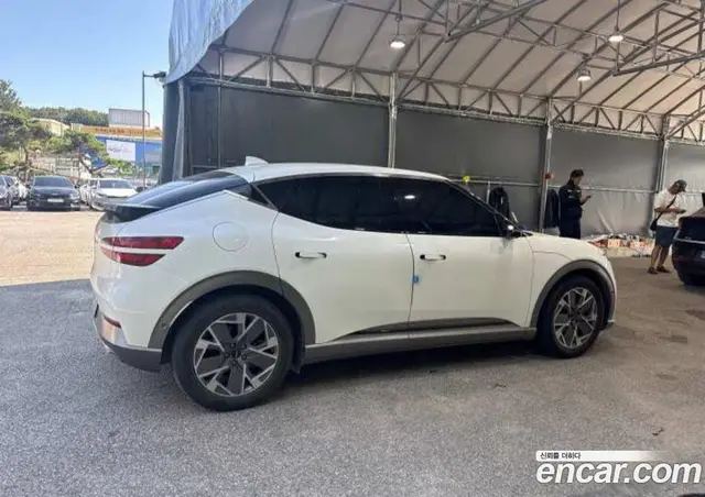Genesis GV60 2022 0.1 автомат (гидро), миниатюра 11 Genesis GV60 2022 0.1 автомат (гидро), миниатюра 11
